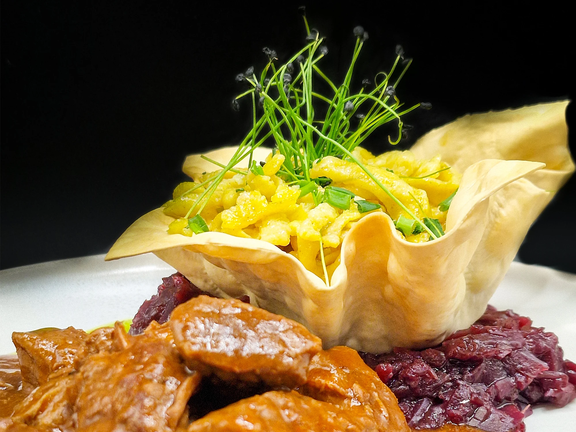 Hotel Sonne Baiersbronn: Gulasch mit Rotkraut